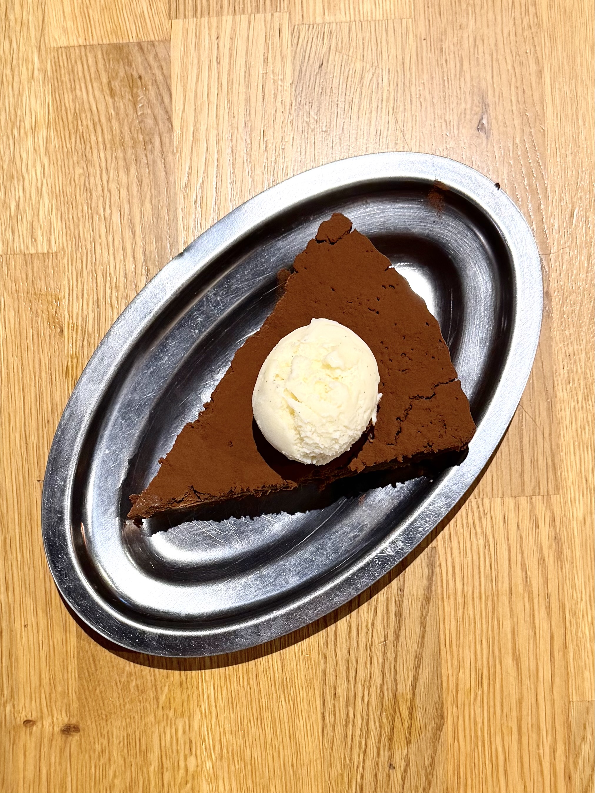 Fondant au chocolat et glace vanille